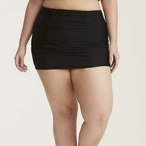 NWT Torrid High Waist Ruched Swim Skirt - Picture 1 of 8